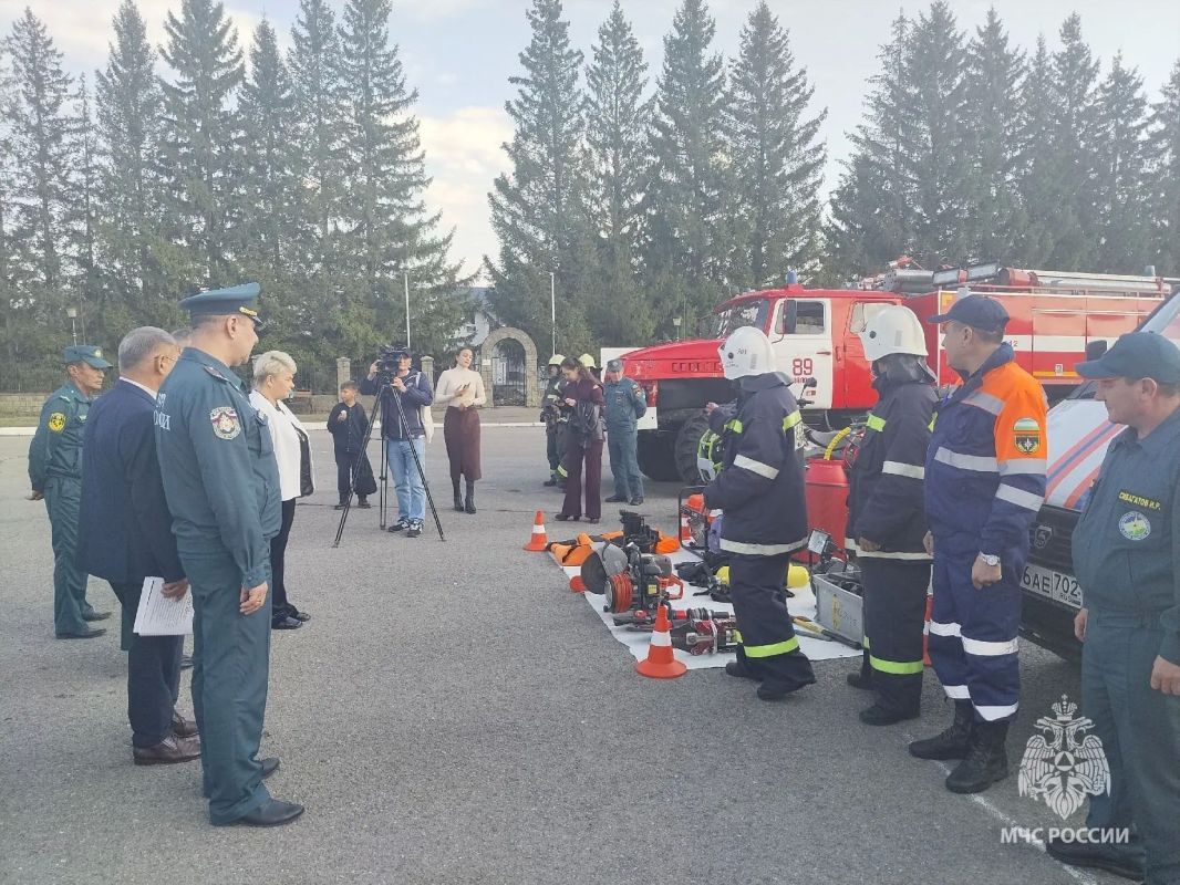 Заместитель начальника управления надзорной деятельности и профилактической работы Главного управления Рустем Файзуллин рассказал, как предупредить пожары и избежать гибели и травмирования детей Заместитель начальника управления надзорной деятельности и профилактической работы Главного управления Рустем Файзуллин рассказал, как предупредить пожары и избежать гибели и травмирования детей