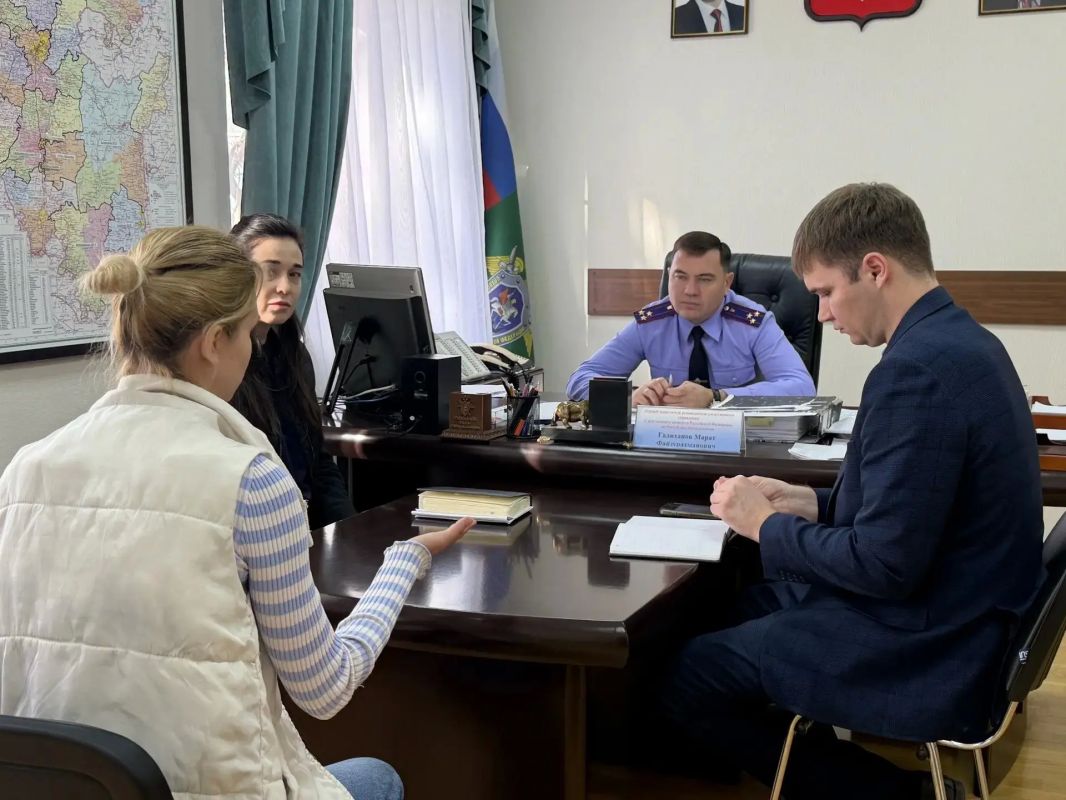 Первый заместитель руководителя следственного управления республики провел личный прием граждан и рабочую встречу по вопросам защиты жилищных прав граждан