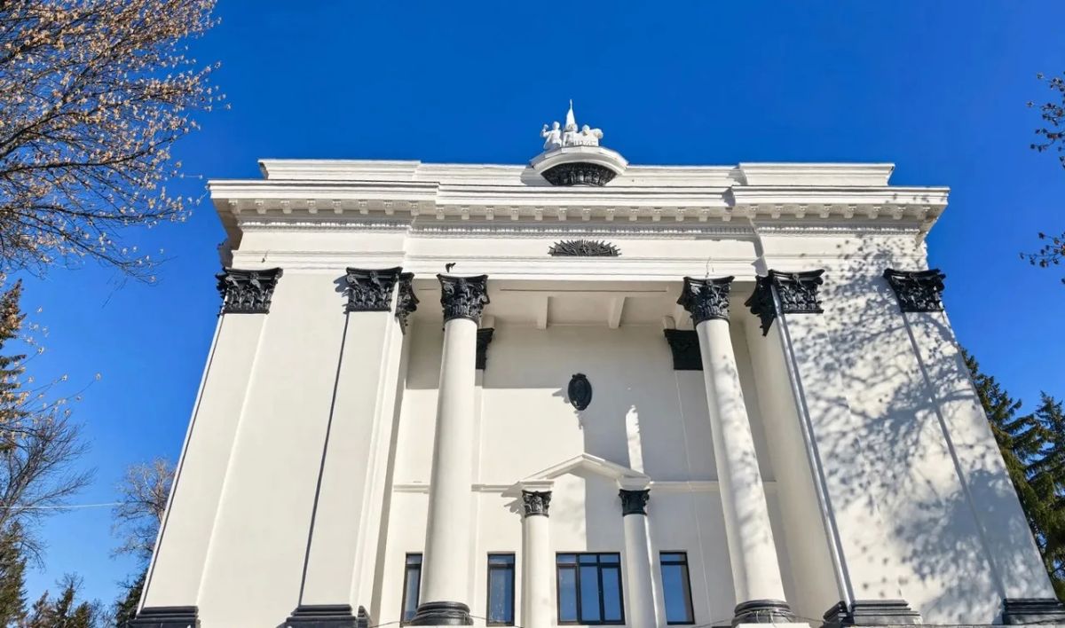 В Уфе продолжается обновление здания бывшего кинотеатра «Победа»