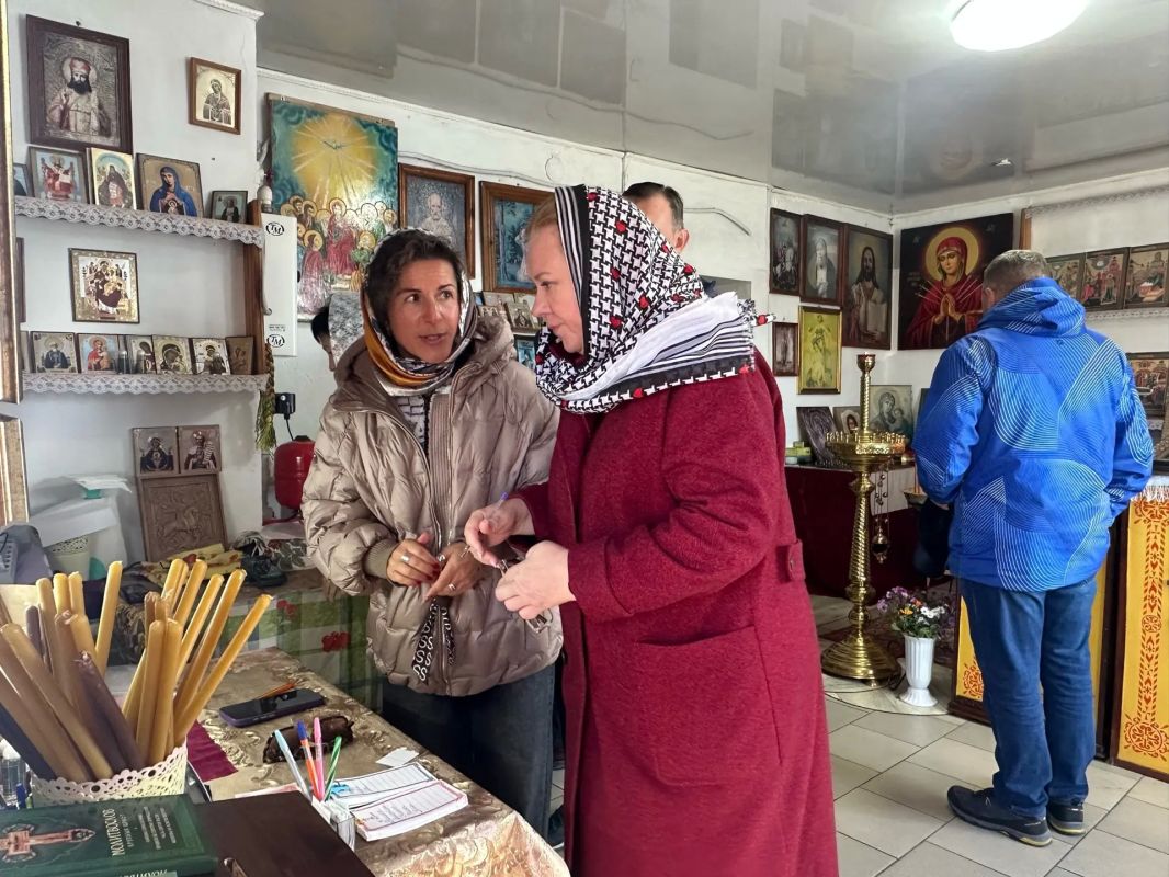 Находясь в рабочей поездке в Мелеузе по приглашению Преосвященнейшего Николая, епископа Салаватского и Кумертауского, и благотворительного фонда «СТЕХИН», приняла участие в очень светлом для меня событии Находясь в рабочей поездке в Мелеузе по приглашению Преосвященнейшего Николая, епископа Салаватского и Кумертауского, и благотворительного фонда «СТЕХИН», приняла участие в очень светлом для меня событии