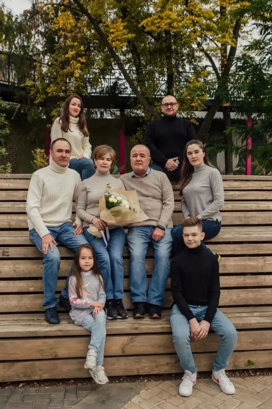 Радий Хабиров: Сегодня свой профессиональный праздник отмечают работники автомобильного и городского пассажирского транспорта Радий Хабиров: Сегодня свой профессиональный праздник отмечают работники автомобильного и городского пассажирского транспорта