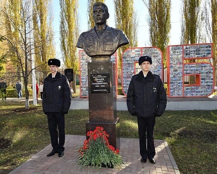 В Уфе открыли бюст ветерана боевых действий Павла Ганцева