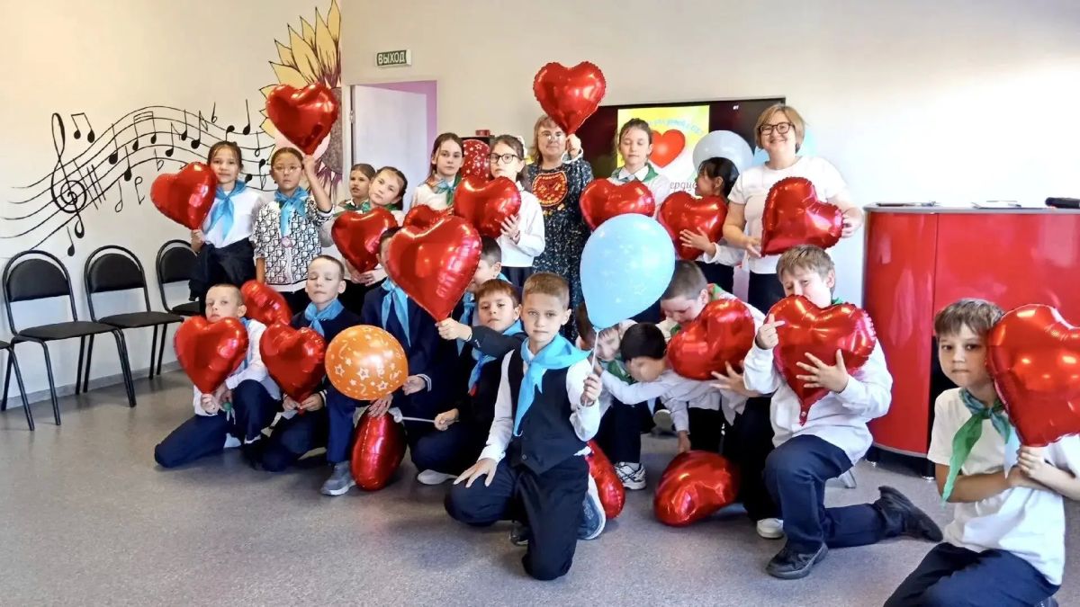 «Орлята России» — волонтёры фестиваля «Открой сердце» «Орлята России» — волонтёры фестиваля «Открой сердце»