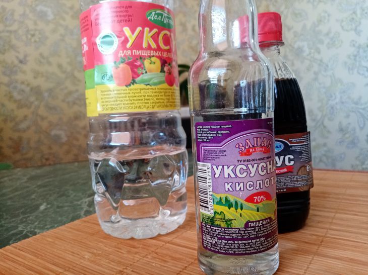 Что нельзя чистить уксусом: хозяйкам на заметку