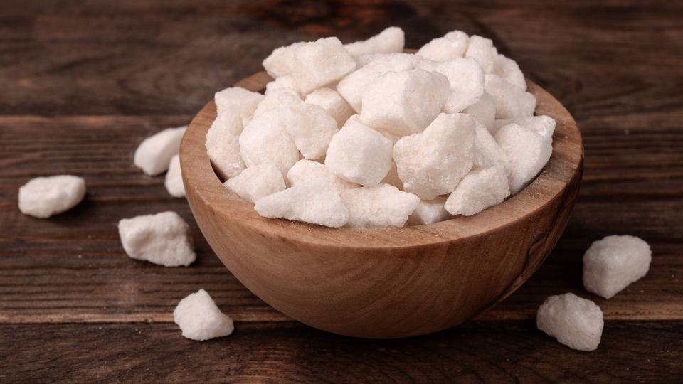 Сахарные комки рассыпятся сами: нужно положить эти 2 продукта