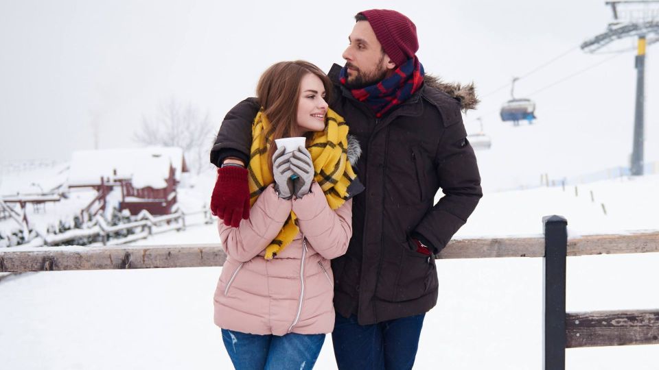 Скучный пуховик станет предметом зависти подружек: как преобразить свой зимний образ