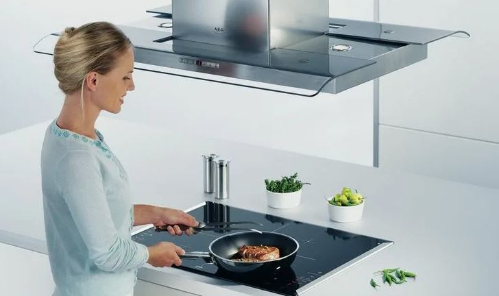 Почему Вашей кухне необходима вытяжка: разрушая мифы и открывая правду