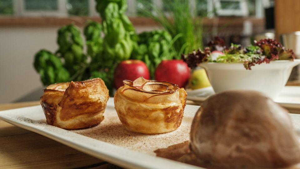 Королева Елизавета обожала этот йоркширский пудинг: легко приготовите вместо хлеба