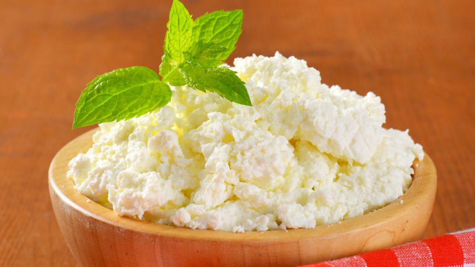 Постный или пожирнее: готовим домашний творог без заморочек своими руками