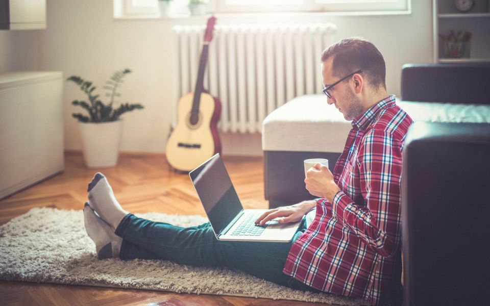 Как получить важные документы онлайн: всё, что нужно знать в 2025 году