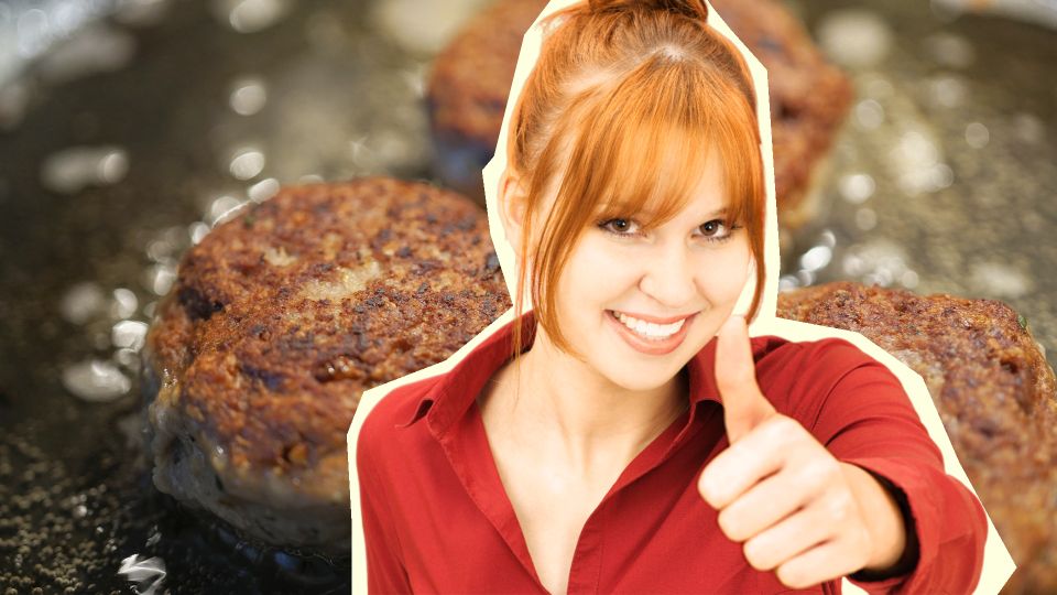 Опытные кулинары готовят котлеты только так: получаются идеально круглыми и ровными