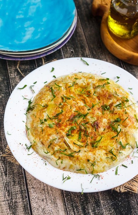 Идеальная испанская тортилья: от классического рецепта до креативных добавок