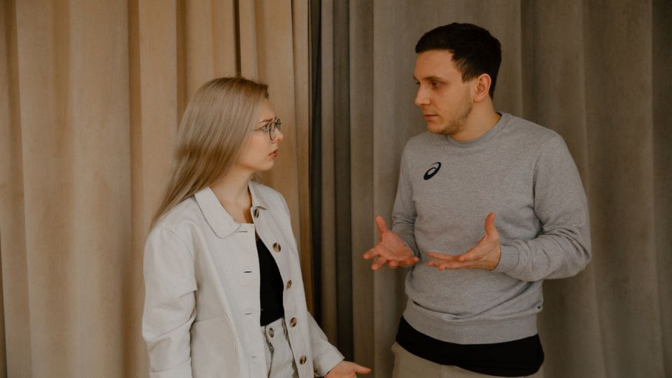 Конфликт в медицинском сообществе: врач поднимает вопрос о законности коллеги в комиссии