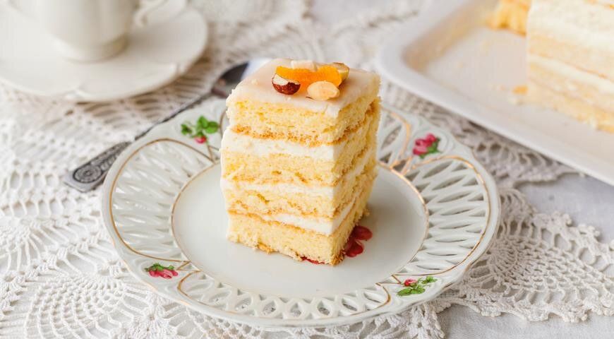 Сладкий мир детства: как приготовить бисквитный пирог с нежным сливочным кремом